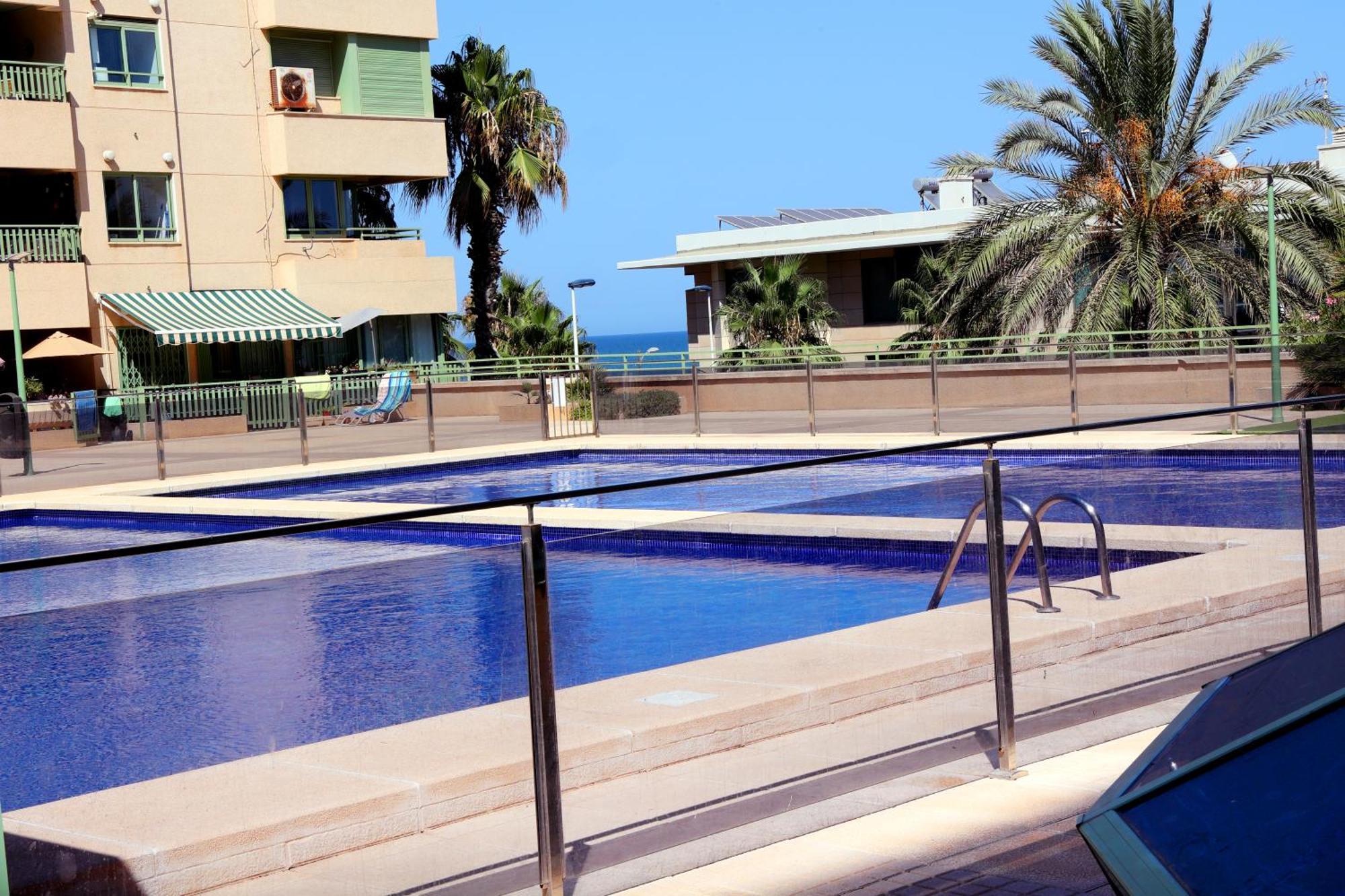 Apartamento Dos Habitaciones Primera Linea De Playa Valencia Exterior photo